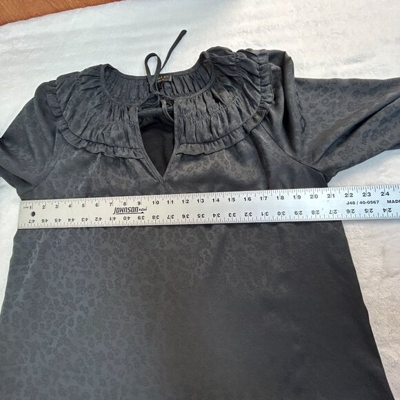 Current Air Womens Southwark Shirred Top Blouse Medium Gray Leopard Ruffe Trim - Picture 5 of 6